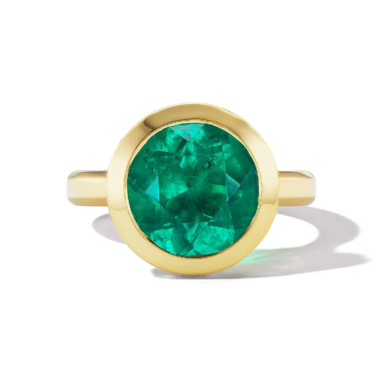 Luxury Engagement Rings for Women-SHIELD BEZEL SET ROUND EMERALD RING