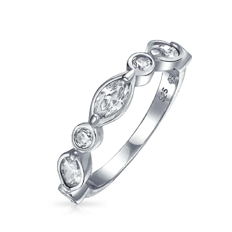 Classic Platinum Wedding Bands-Vintage Style Cocktail Statement Ring with Cubic Zirconia in Sterling Silver