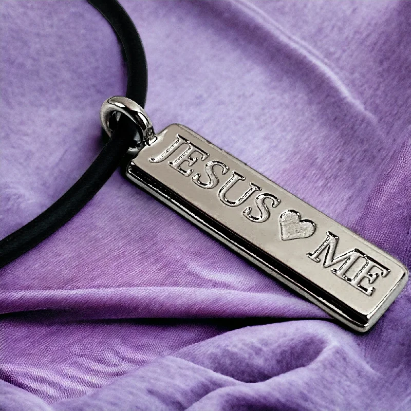 Fashionable Statement Necklaces-Jesus Loves Me Necklace With Gunmetal Finish